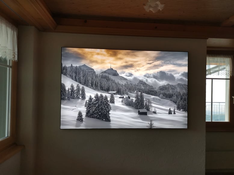 Marcel Schiegg, Wandbild, Spannbild, Wanddekoration, Appenzell, Appenzellerland, Raumakustik, LED Wandbild, Ruhesitz
