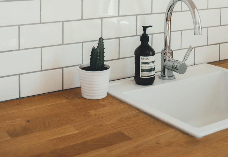 Tile is among many great small bathroom flooring ideas