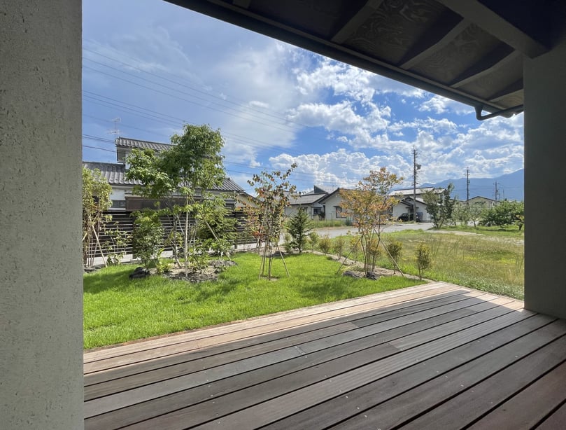 長野県　松本市　建築設計事務所　建築家　news設計室　丸山和男　住宅設計　設計監理　穂高の家Ⅰ　外構植栽工事　平屋の家