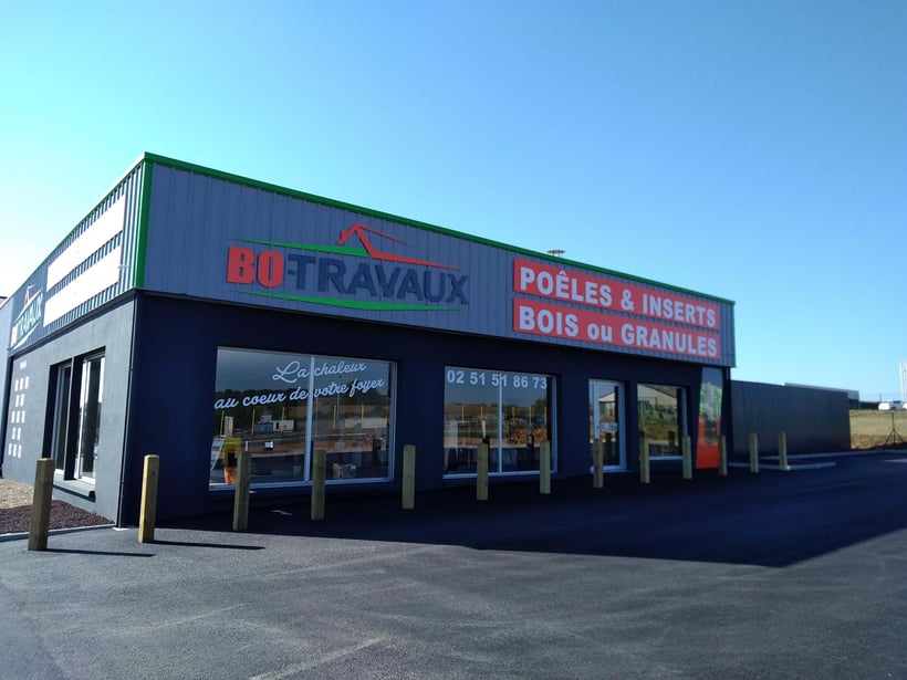 BO TRAVAUX agence et showroom Bazohes en Pareds - Poêles à bois et à granulés 