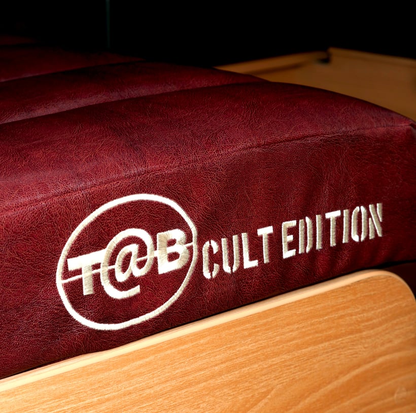Reserviere einen nagelneuen T@B 320 Cult Edition!