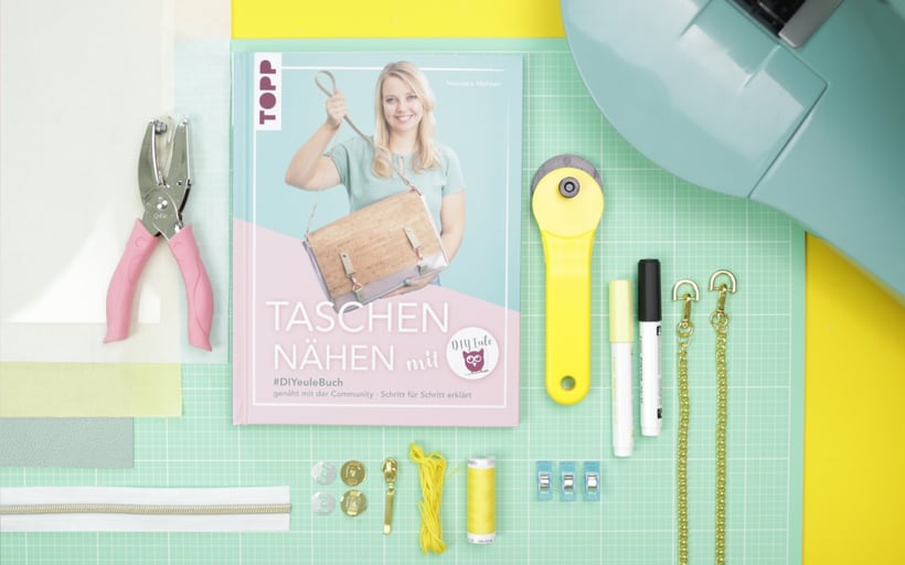 [Eigenwerbung] Hochzeitstasche / Clutch nähen #ClutchClara auas dem DIYeuleBuch mit Taschenkette aus Kunstleder. Nähanleitung von DIY Eule.