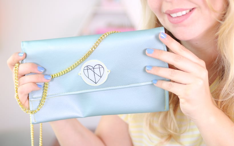 [Eigenwerbung] Hochzeitstasche / Clutch nähen #ClutchClara auas dem DIYeuleBuch mit Taschenkette aus Kunstleder. Nähanleitung von DIY Eule.