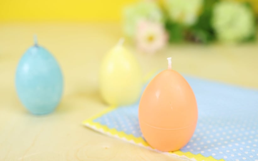 Osterkerzen selber gießen als Ostergeschenk DIY Idee von DIY Eule