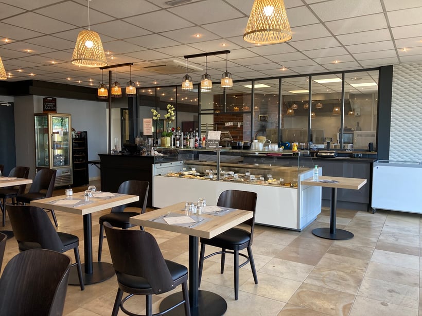 Aménagement; restaurant; verrière