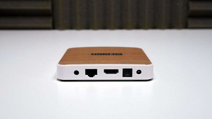 Mecool KM6 Deluxe Deluxe (connectique)