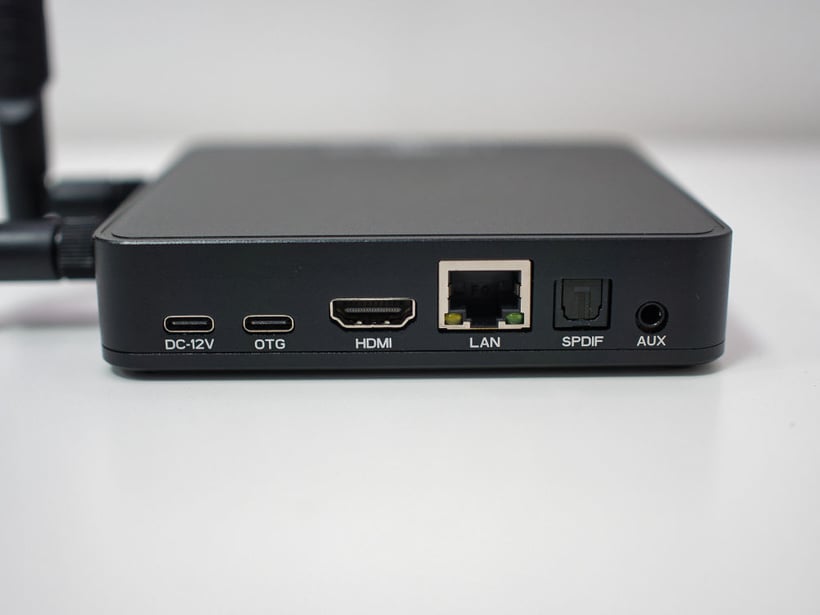 Ugoos AM8 Pro (3)-1000px