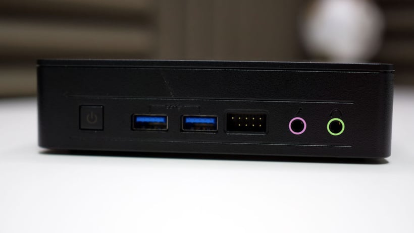 Geekom Air12 Lite connectique avant-1100px