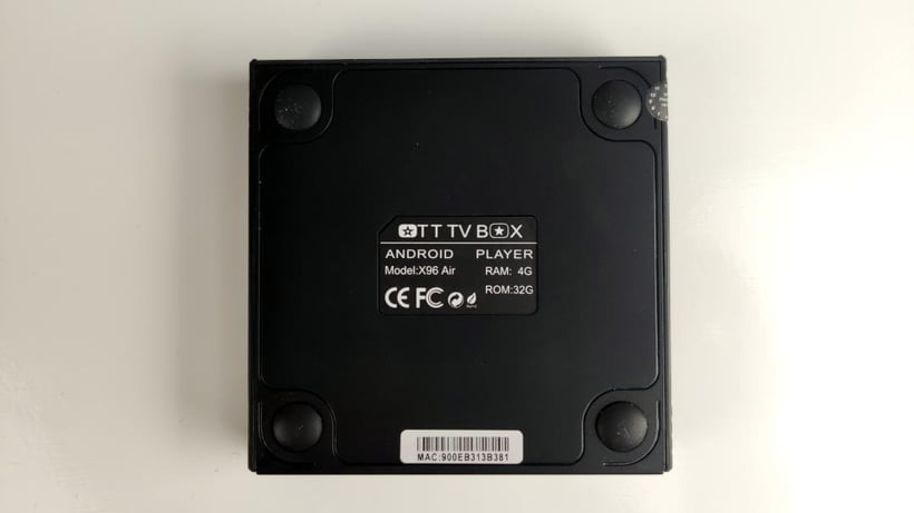 X96 Air Box TV (dessous)