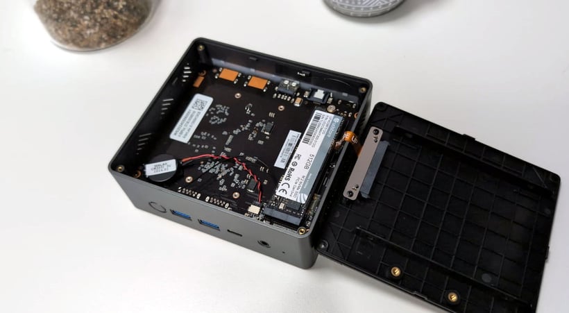 BMax B8 Plus (intérieur)-1200px