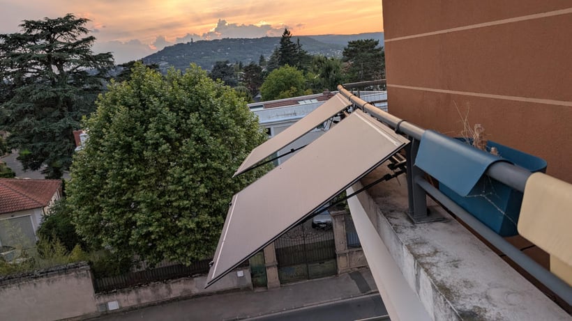 Kit sunflower solar installé sur mon balcon-1200px