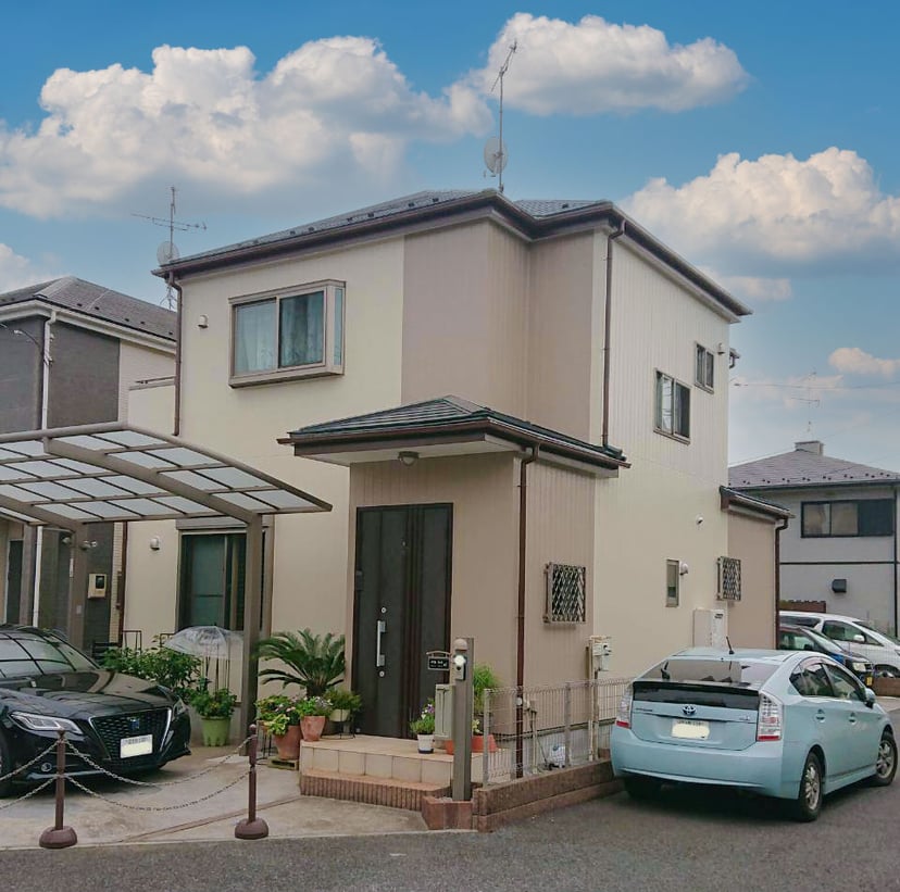 鎌ケ谷市東道野辺の屋根外壁塗装後の画像