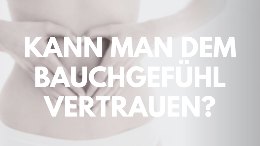 Frau hält Hand auf Bauch und überlegt wann sie ihrem Bauchgefühl vertrauen kann