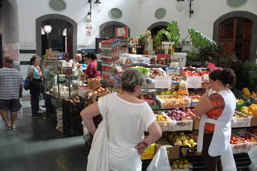 Markthalle von Santa Cruz ff.