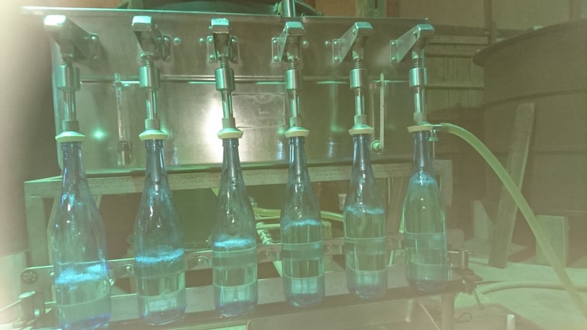 新鮮なまま瓶詰めします。