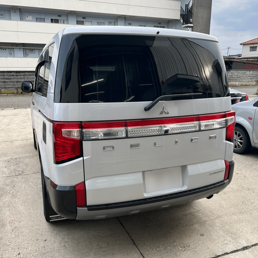 ミツビシ　デリカD:5　高遮熱スモーク施工　WINCOS Premium HCD-10G HCD-20G　リアガラス 施工後