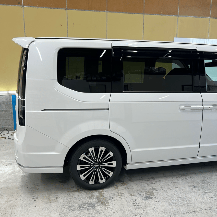 ホンダ　ステップワゴンRP8　カーフィルム施工　WINCOS Premium　HCD-10G　リアサイド施工前