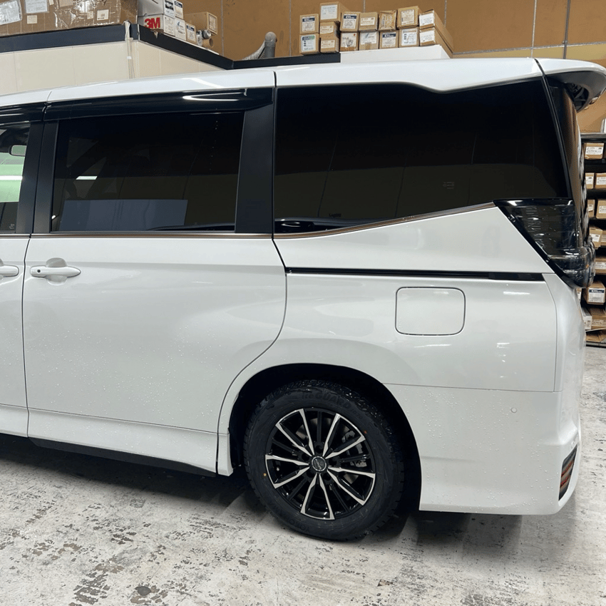 トヨタ・ヴォクシー　カーフィルム施工　ドット対応フィルム　新潟　リアサイド　施工後