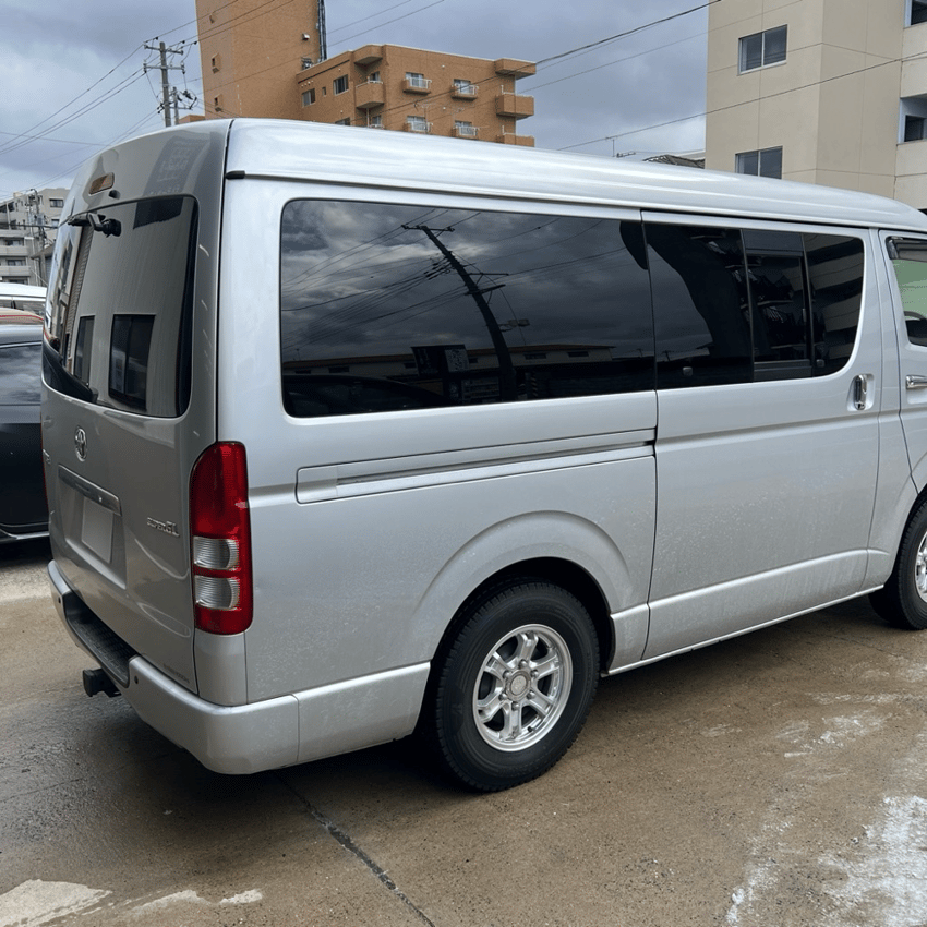 トヨタ ハイエース　カーフィルム施工　WINCOS IR-85HD　新潟　リアサイド施工後