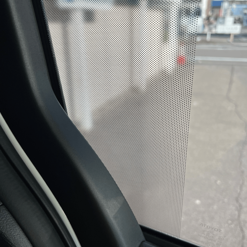 トヨタ・ヴォクシー　カーフィルム施工　ドット対応フィルム　新潟　ドット部アップ