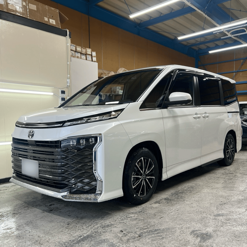 トヨタ・ヴォクシー　カーフィルム施工　ドット対応フィルム　新潟　施工例