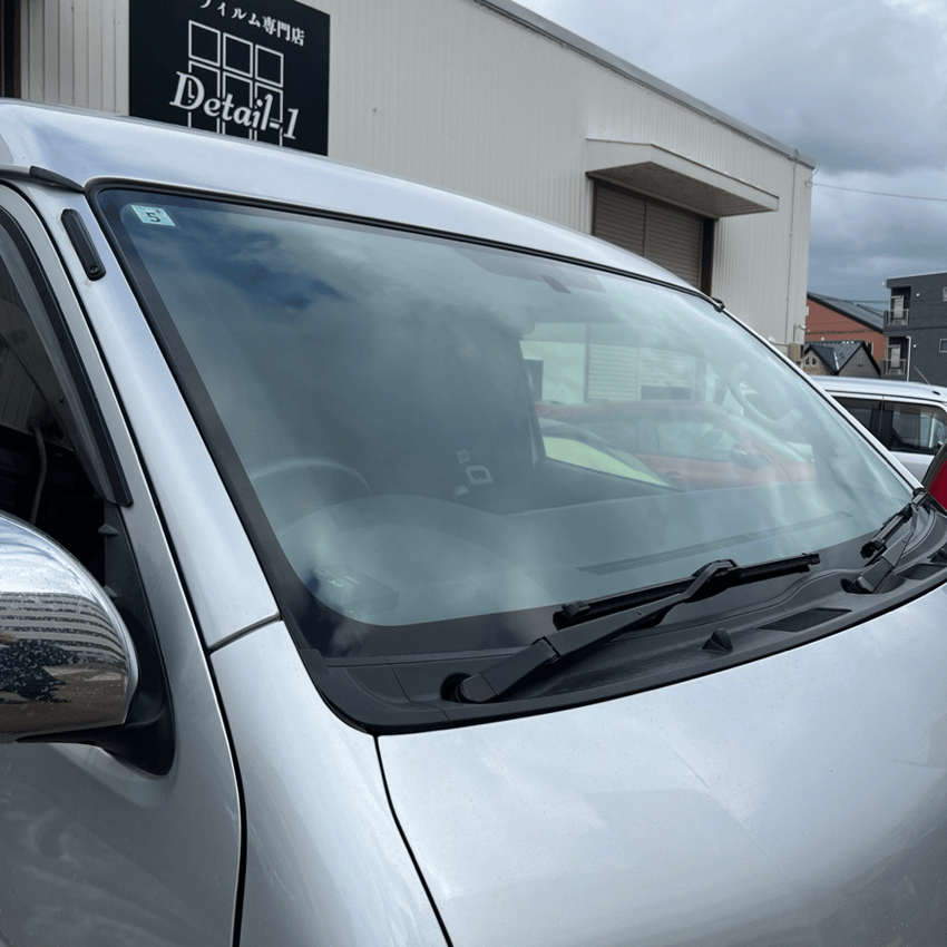 トヨタ ハイエース　カーフィルム施工　WINCOS IR-85HD　新潟　フロントガラス