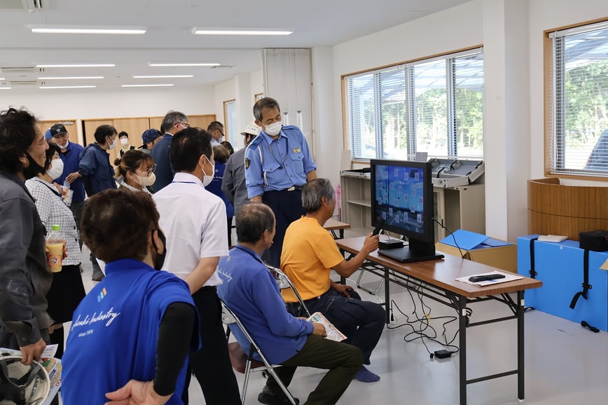 結果に笑ったり、落胆したりと大いににぎわいました