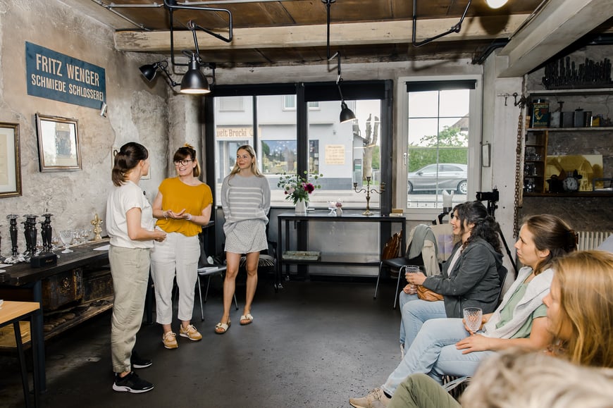 Event, Lesung "Vielleicht kommt es schöner, als du denkst" für den Frauenraum Thun in der Schmitte Gwatt