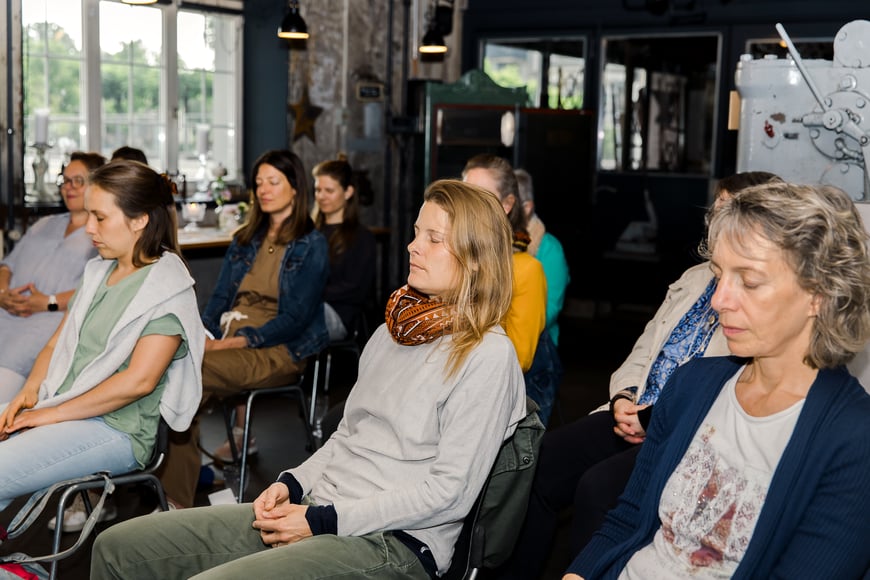 Event, Lesung "Vielleicht kommt es schöner, als du denkst" für den Frauenraum Thun in der Schmitte Gwatt