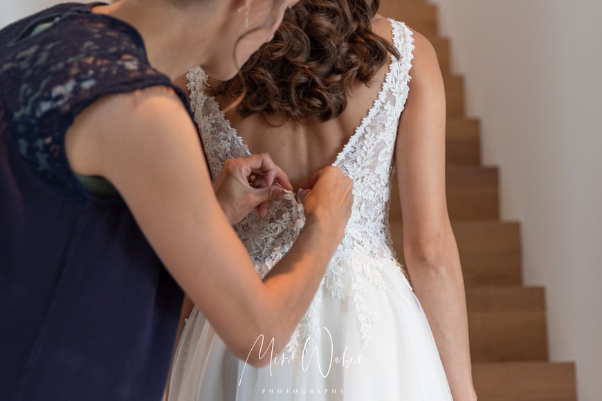 getting ready, Hochzeit, Hochzeitsfotografin, Schweiz, Ostschweiz, Hochzeitsfotograf, Flims, Laax