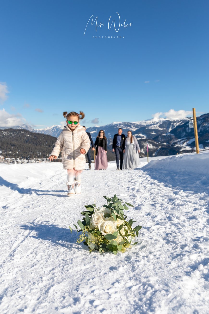 Fotografin Flims, Laax, Falera, Ilanz, Graubünden, heiraten, Hochzeitsfotografin, Hochzeitsfotograf, Zivilstandesamt, Fotoshooting