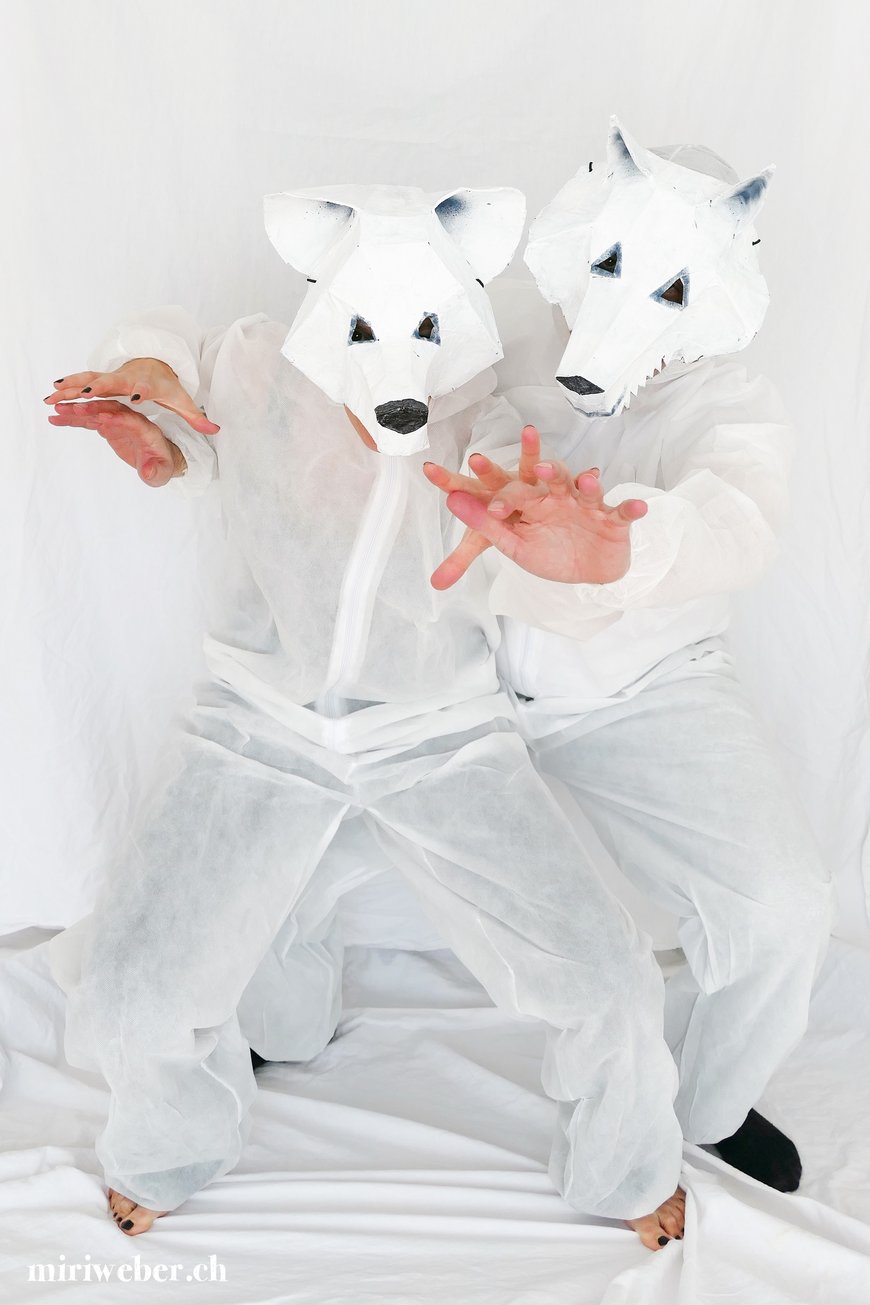 DIY, Maske, Eisbär, Wolf, Wintercroft, selber machen, kreativ, DIY Blog Schweiz, Fasching, Kinder, Kostüm, Papmache, Kleister, Papier, basteln, mit Kindern, Fasching, Fasnacht, Karneval 