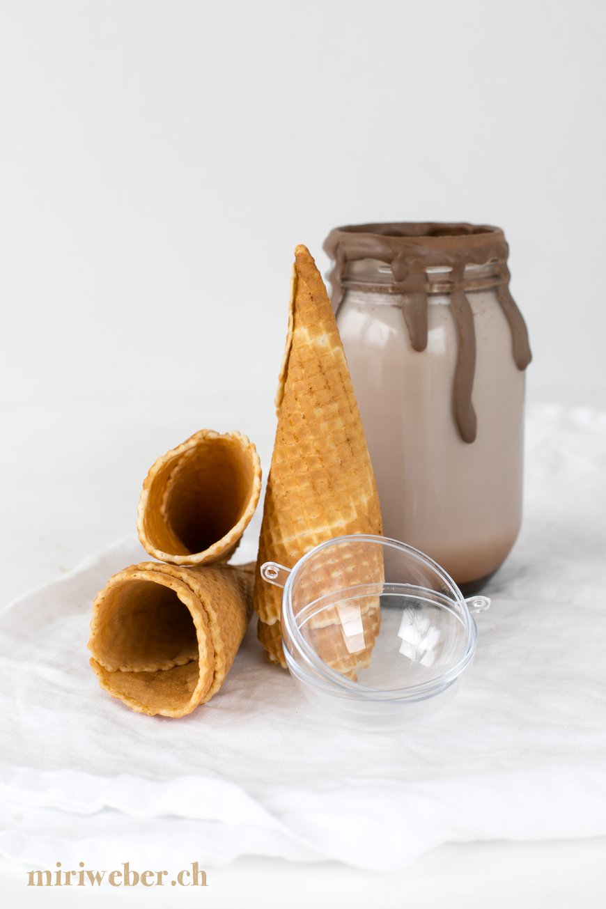 veganes eis, ice cream, gesund, healthy, vegan, schoko, schokolade, emoji food, emoji, ohne glacemaschine,  chocolate, glace, selber machen, recipe, rezept, homemade, food, blog , schweiz, schweizer foodblog, dessert, ostern