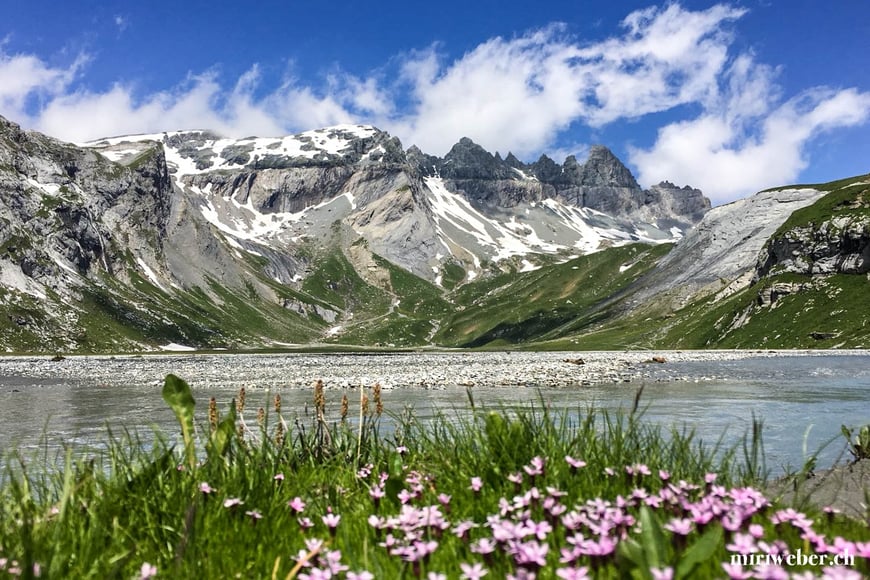 Wanderung Alp Nagens, Naraus, Segnesboden, einfache Wanderung, Familien Wanderung, Wanderung mit Kinder, Wandertipps, Flims, Laax, Falera, Graubünden, Schweiz, Familien Blog, Travel Blog, Tipps für Familien, Tschingelhörner, Unesco Welterbe