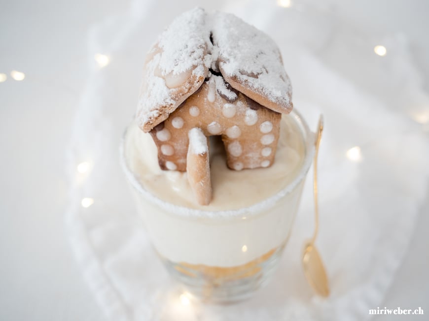 Dessert Weihnachten, Rezept, Weihnachten, Dessert im Glas, Lebkuchen, Tiramisu, Orangen, Food, Fotografie, Foodstyling, Lebkuchen Haus, Mini Lebkuchen Haus, Inspiration, Gäste verwöhnen, Foodblog Schweiz, Foodstyling Schweiz, Foodfotografie Schweiz