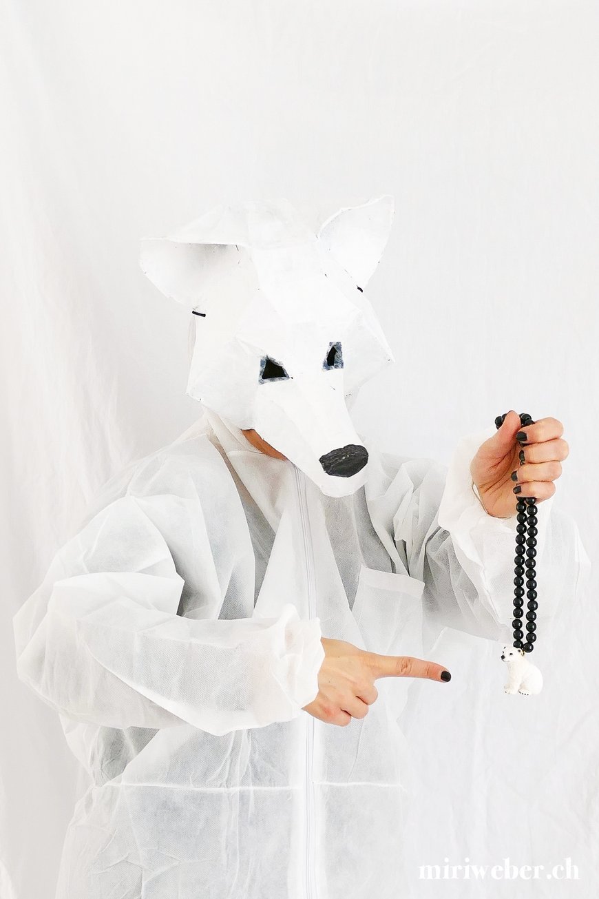 DIY, Maske, Eisbär, Wolf, Wintercroft, selber machen, kreativ, DIY Blog Schweiz, Fasching, Kinder, Kostüm, Papmache, Kleister, Papier, basteln, mit Kindern, Fasching, Fasnacht, Karneval 