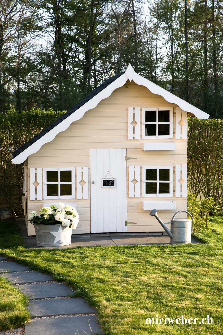 Kinderspielhaus, Spielhaus, Palmako, mit Galerie, Tom, Garten, Haus, Haus mit Gallerie, DIY, selber bauen, selber machen, Gartenhaus, Familienblog, Mamablog, Mama, Blog, Familien, DIY Blog, Schweiz