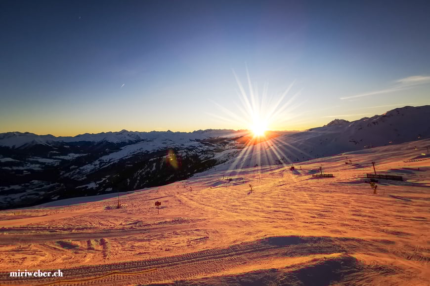 letzte Bergfahrt Crap Sogn Gion, Sonnenuntergang, Flims, Laax, Falera, Skigebiet, Tipps, Skiregion, Tageskarte, bestes Skigebiet, Travel Blog, Schweiz, Schweizer Travel Blog