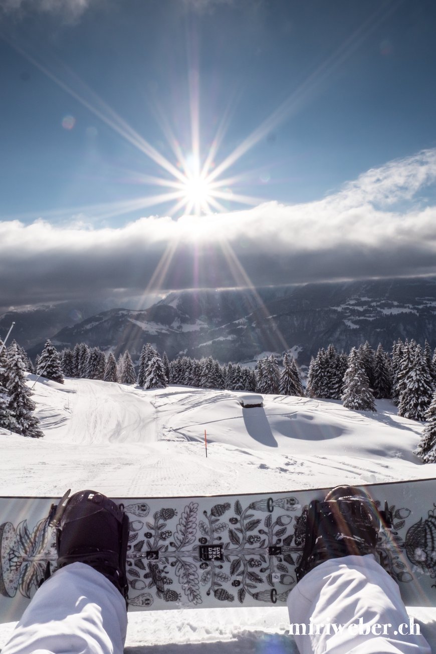 Winter, Flims, Laax, Skigebiet, Fotospot, Curnius, Burton Snowboard, Tipps, Wintersaison, beste Pisten, Berghütten, Burton Store Laax