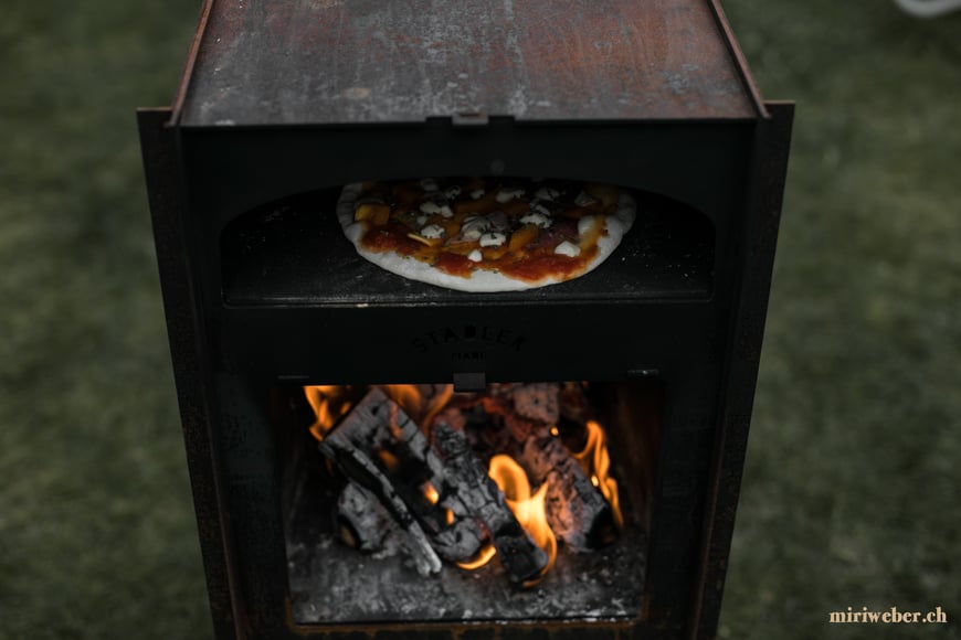 outdoor oven, städler made, pizza ofen, kickstarter, pieter städler, outdoor cooking, holzofen für im garten, kleiner pizza ofen