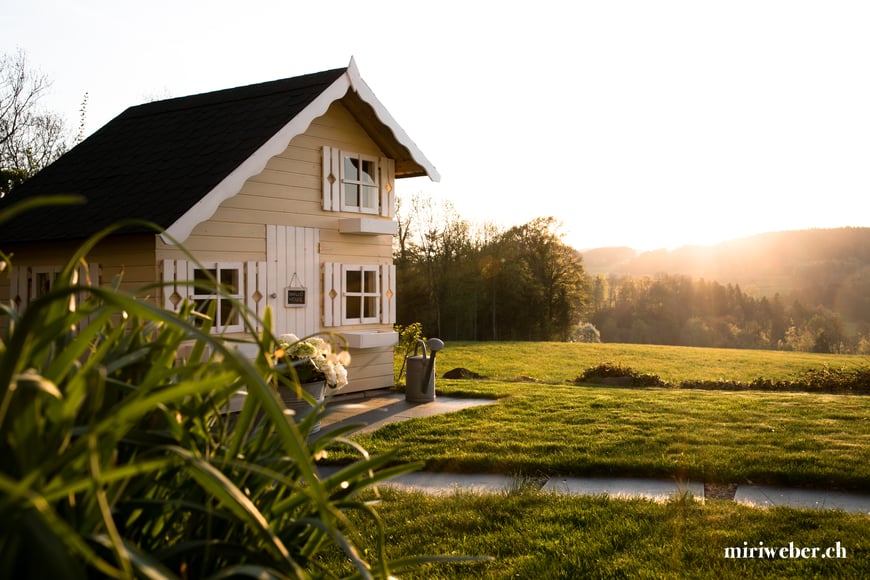 Kinderspielhaus, Spielhaus, Palmako, mit Galerie, Tom, Garten, Haus, Haus mit Gallerie, DIY, selber bauen, selber machen, Gartenhaus, Familienblog, Mamablog, Mama, Blog, Familien, DIY Blog, Schweiz
