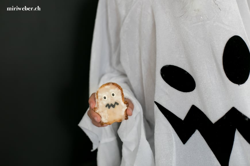 Halloween Food, Halloween Ideen, Halloween Gespenster, Halloween Rezepte, Halloween Guetzli, Halloween Kekse, Gespenster Guetzli, Foodblog Schweiz, Schweizer Foodblog, Hirse Guetzli, Rezept