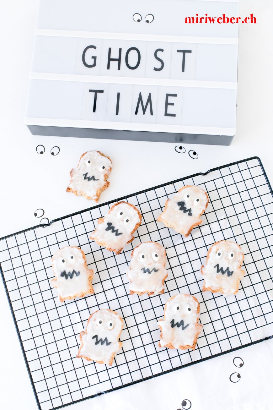 Halloween Food, Halloween Ideen, Halloween Gespenster, Halloween Rezepte, Halloween Guetzli, Halloween Kekse, Gespenster Guetzli, Foodblog Schweiz, Schweizer Foodblog, Hirse Guetzli, Rezept