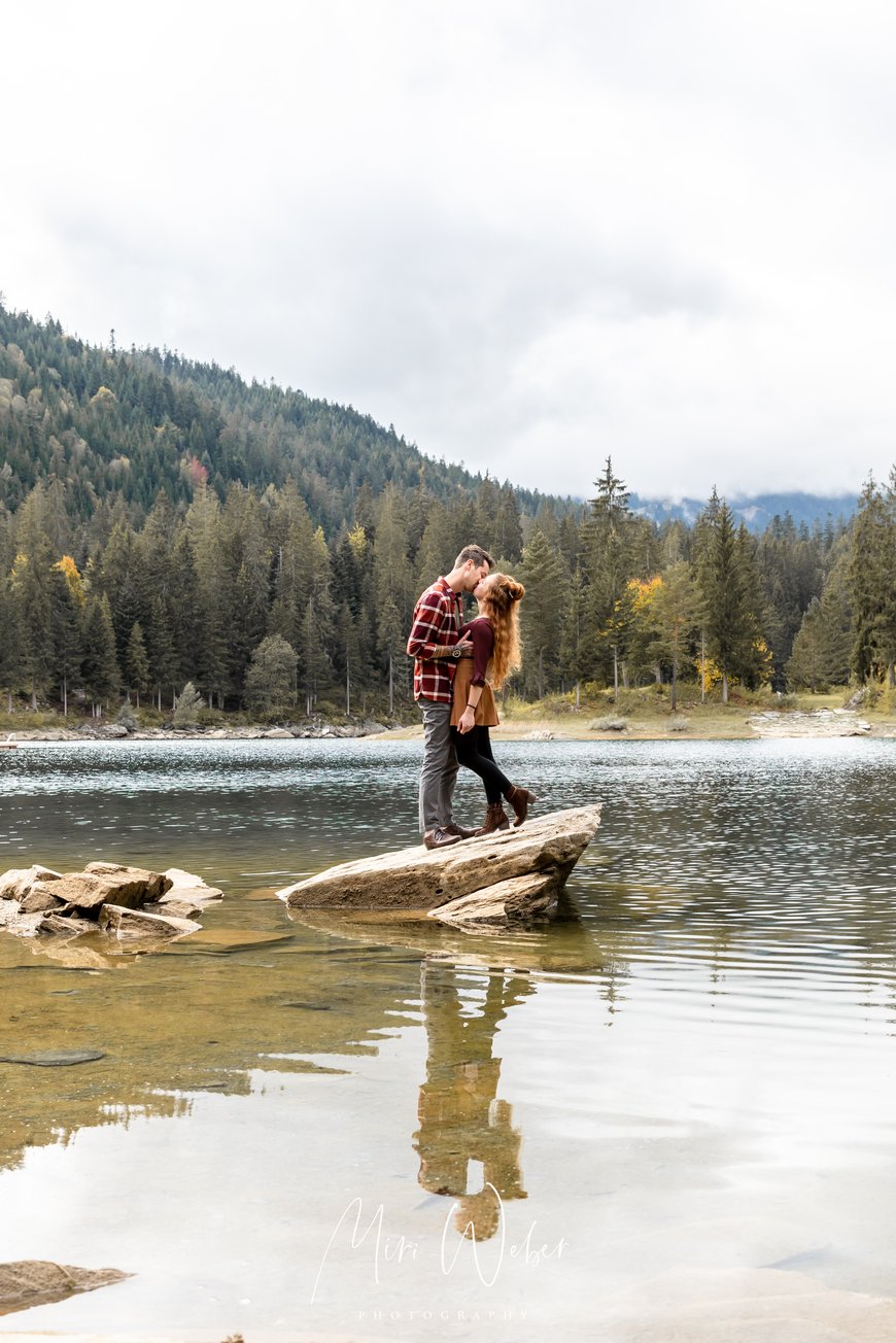 Paar Shooting, Fotograf, Caumasee, Graubünden, Ifolor Adventskalender, Elopement Hochzeit, heiraten, Hochzeitsfotograf, Schweiz, Flims, Laax, Falera, Illanz, Graubünden, Paarshooting, Fotograf