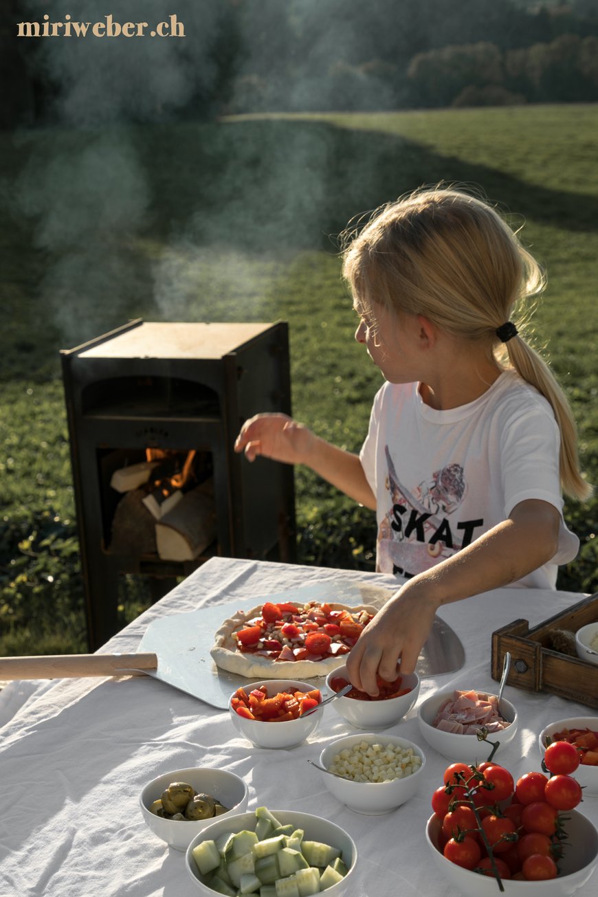 outdoor oven, städler made, pizza ofen, kickstarter, pieter städler, outdoor cooking, holzofen für im garten, kleiner pizza ofen