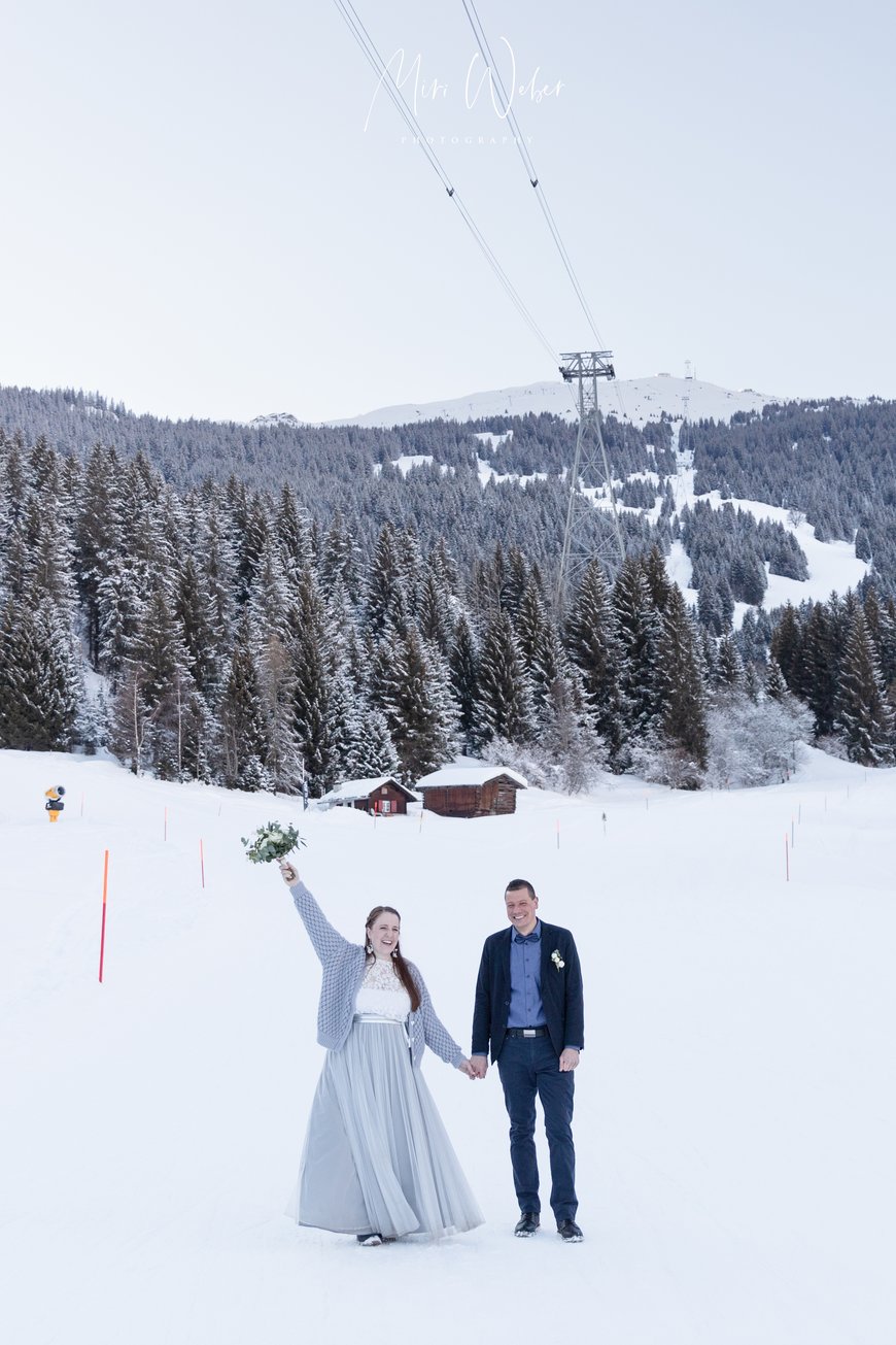 heiraten Tegia Larnags, Laax, Hochzeit, Hochzeitsfotografin, Crap Sogn Gion, Berghochzeit, Graubünden, Hochzeitsfotograf, spezielle Hochzeitsfotos, Winterhochzeit, Hochzeitslocation