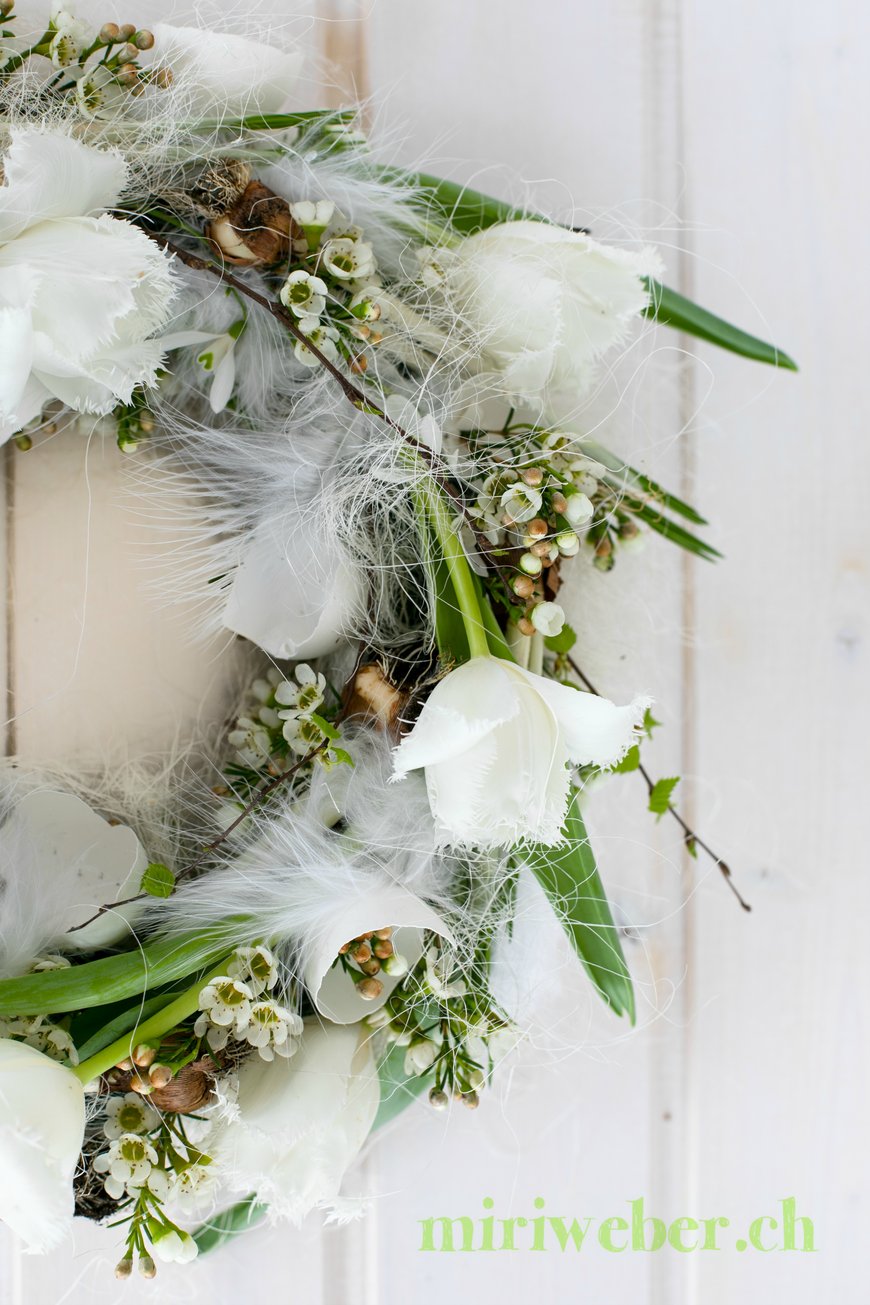diy blumen kranz, frühling, frühlingskranz, selber machen, diy, blumen, springtime, oster, easter, wreath, floristik, kranz, diy, blog, kreativ, diy bloggerin schweiz, diy blog schweiz