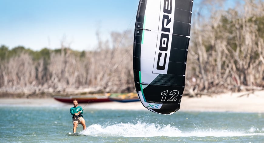 CORE XR 8 in TechBlack 12m bei WindSucht