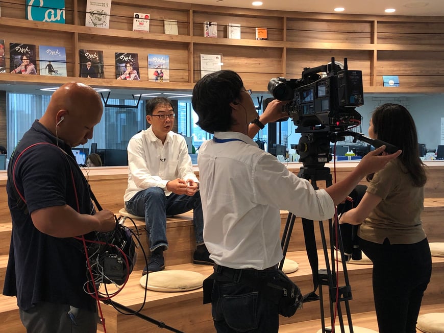 ▲取材をうける当社代表取締役社長 山崎雅人