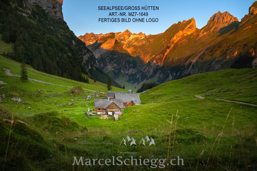 Marcel Schiegg, Wandbild, Seealpsee, Berggasthaus Seealpsee, Spannbild, Wanddekoration, Appenzell, Appenzellerland, Raumakustik, LED Wandbild, Shop, Leinwandbild, Dibond Finerart, Gross Hütten